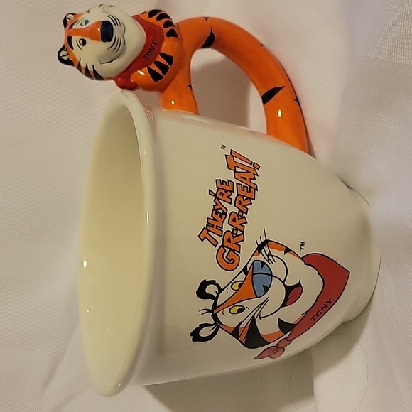 2006 Tony the Tiger "Hold that Tiger!" Plates, 8" 1997 Tiger & 2001 Mug - Picture 8 of 10